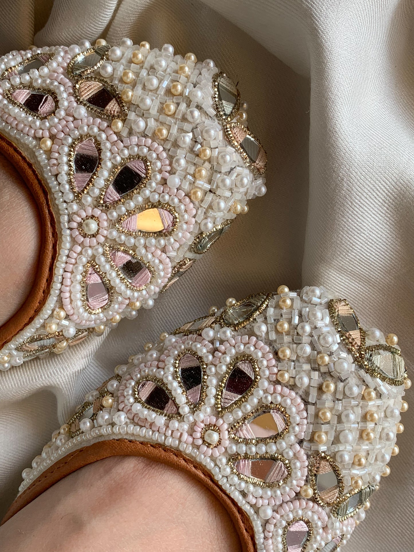 The Mah-e-Noor - Premium Handmade Leather