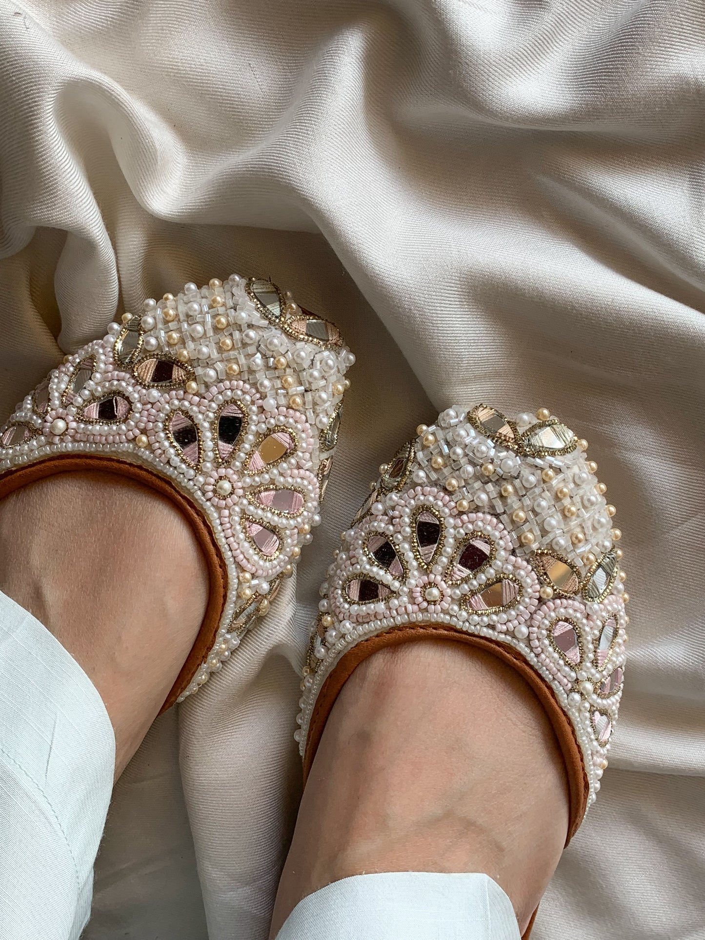 The Mah-e-Noor - Premium Handmade Leather
