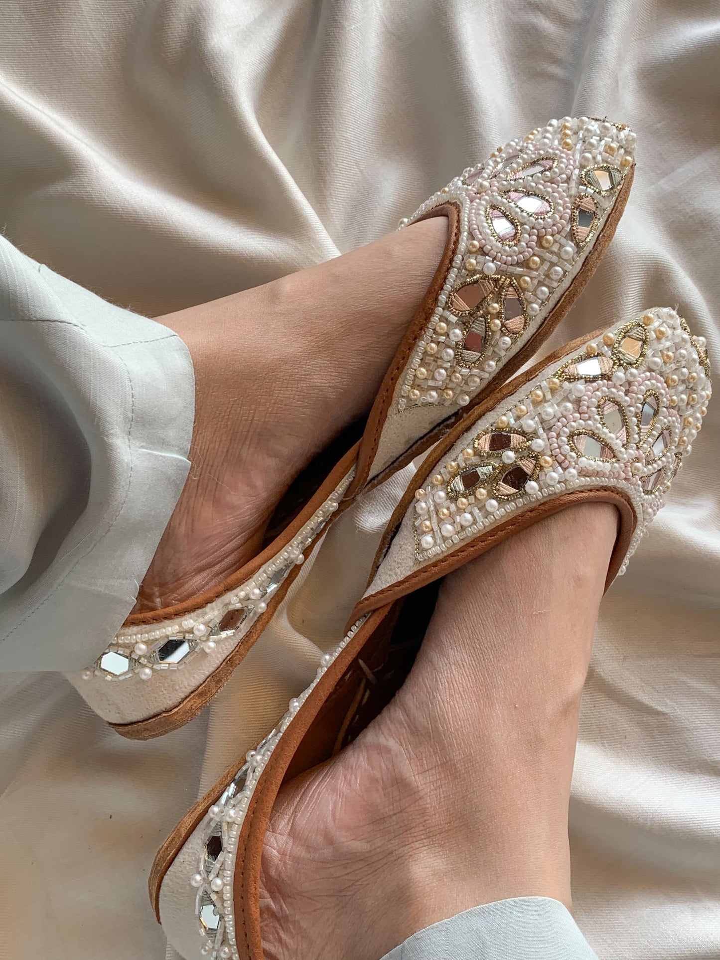 The Mah-e-Noor - Premium Handmade Leather