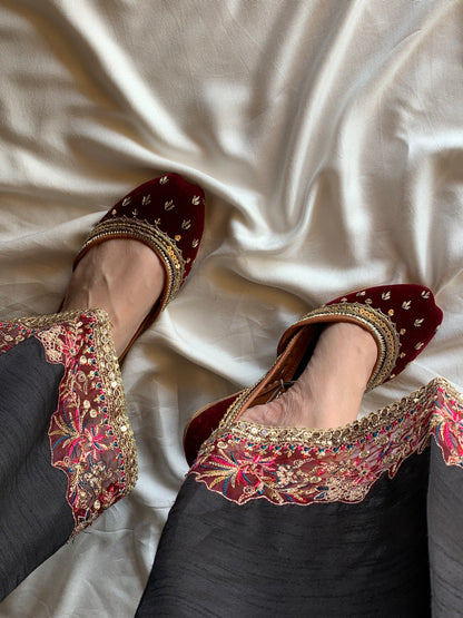 The Gul-e-Laal - Premium Handmade Leather