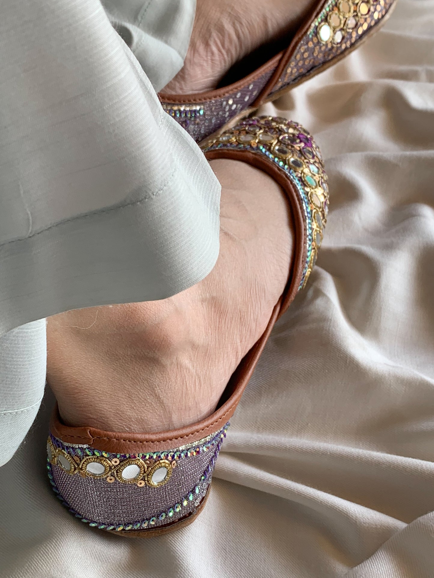The Nilofer - Premium Handmade Leather