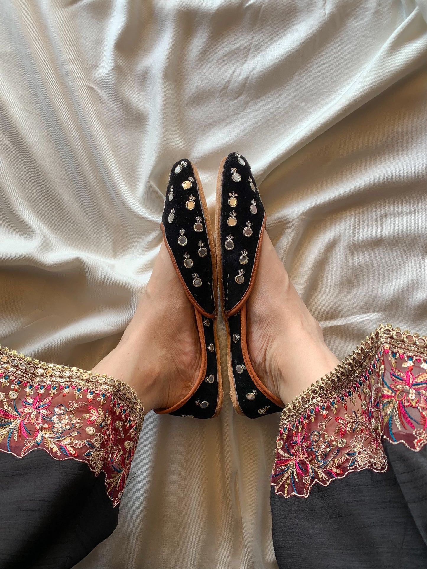 The Shab-e-Noor - Premium Handmade Leather
